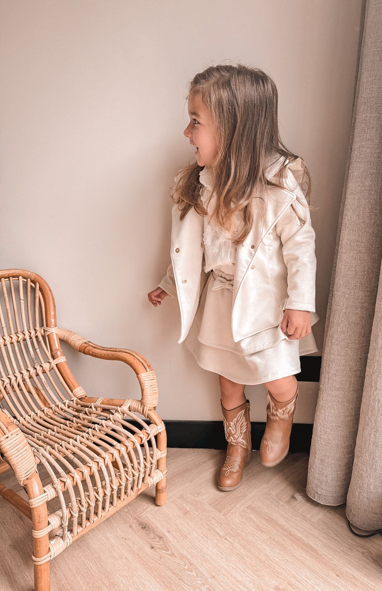 Babykleding - Tussenjas suède beige Julia