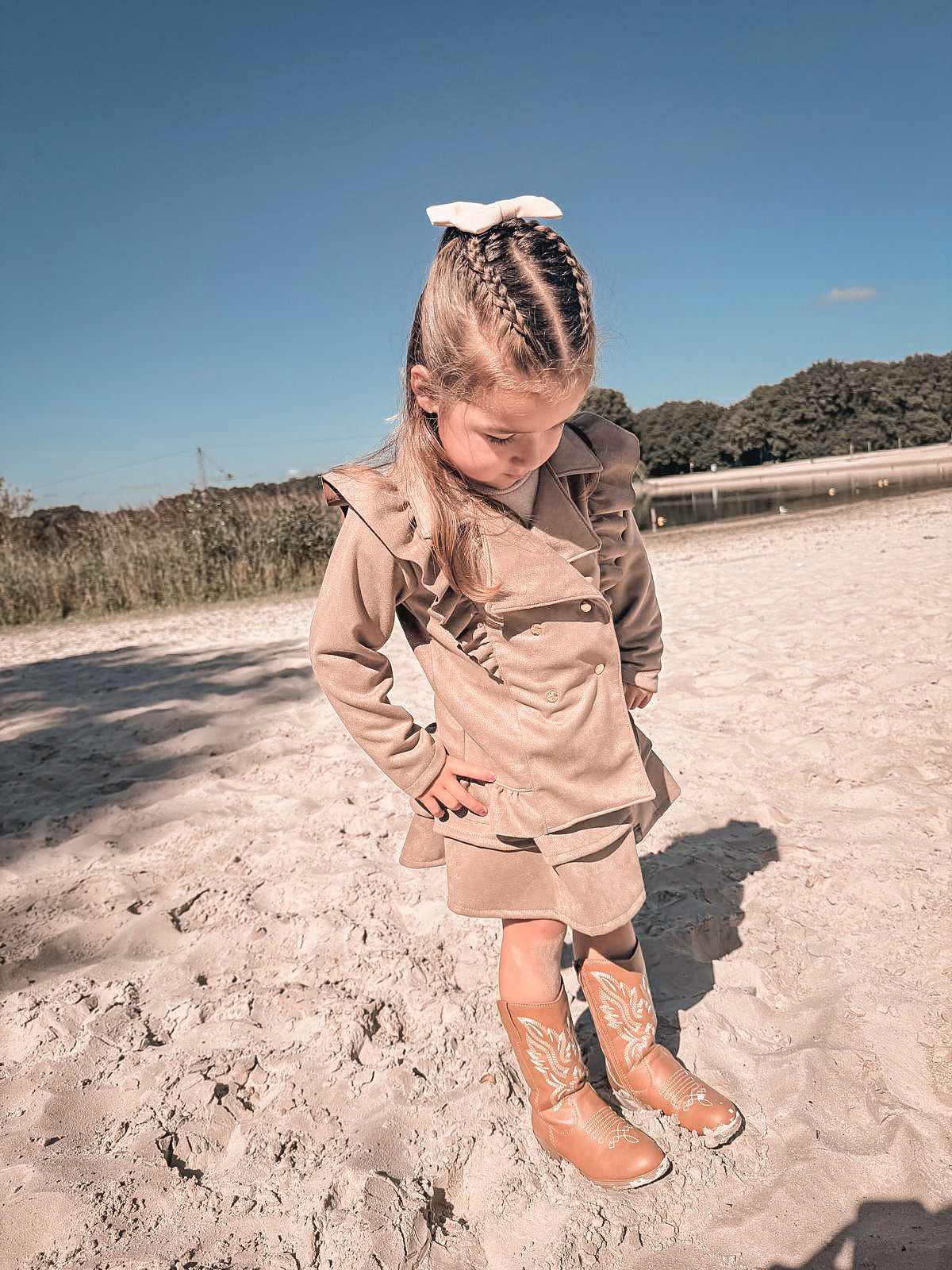 Babykleding - Tussenjas suède taupe Livia