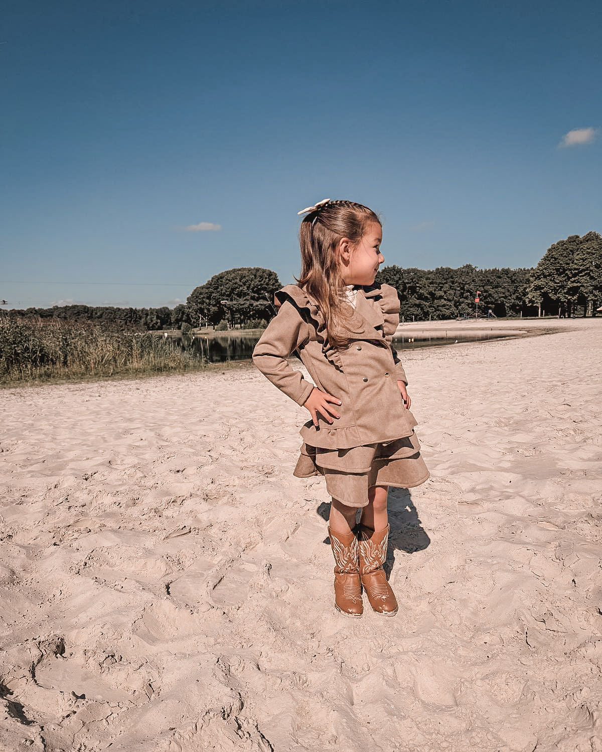 Babykleding - Tussenjas suède taupe Livia