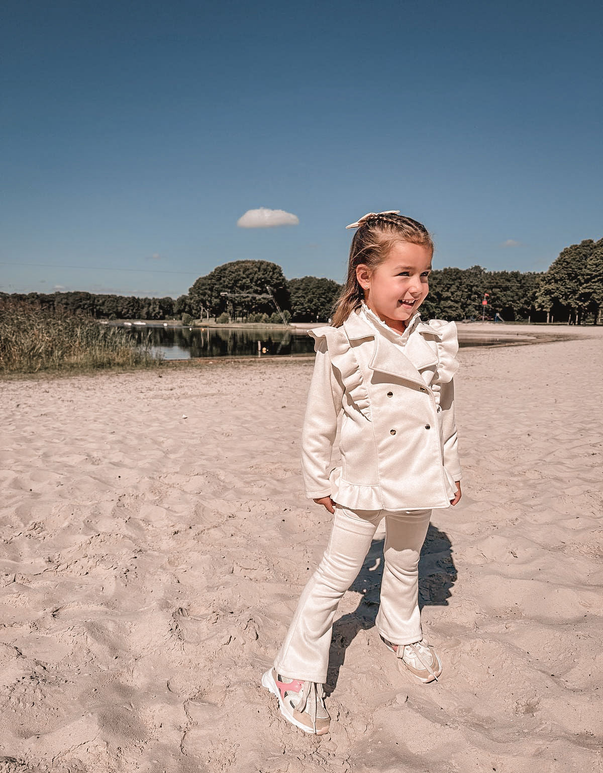 Babykleding - Tussenjas suède beige Julia