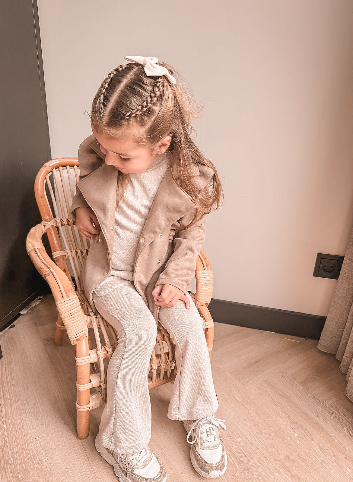Babykleding - Tussenjas suède taupe Livia