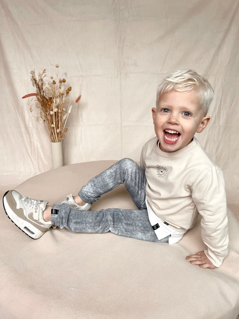 Babykleding - Lenn lion trui beige logo