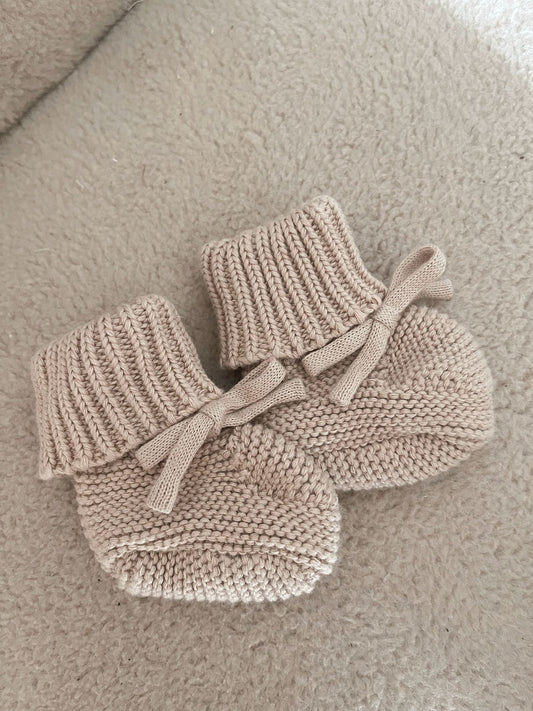 Babykleding - Beige slofjes