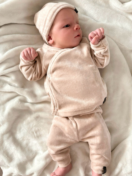 Babykleding - Geboorte/boxpakje unisex zand velour