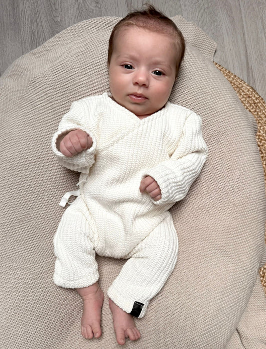 Babykleding - Geboorteboxpakje unisex knitted white