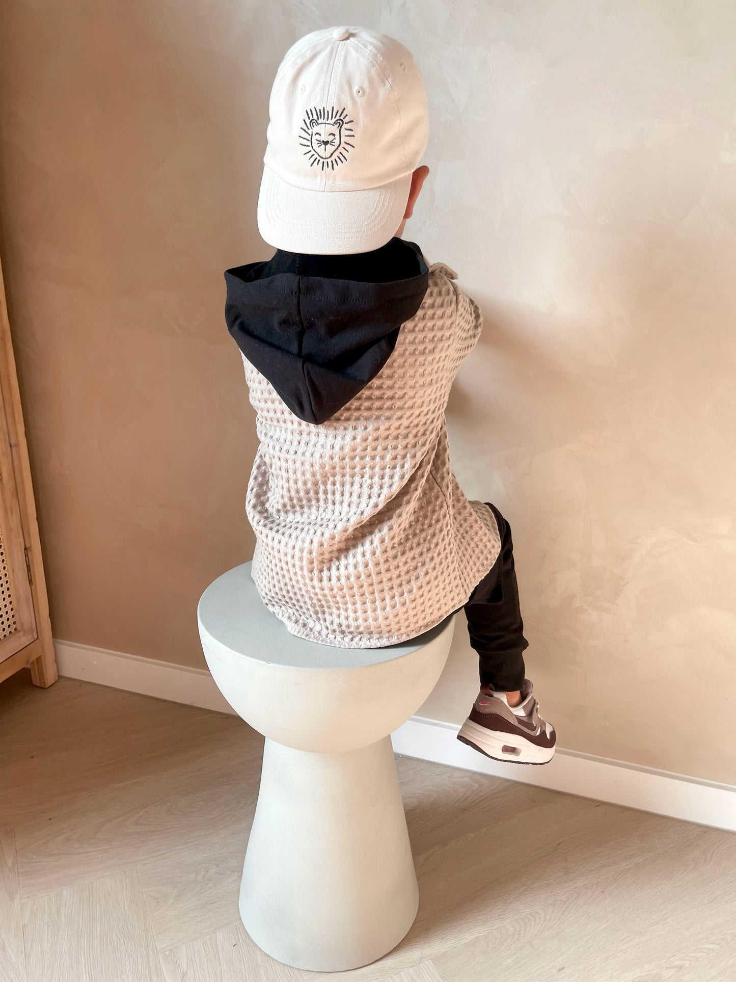 Babykleding - Pet/Cap Lenn Lion logo Beige